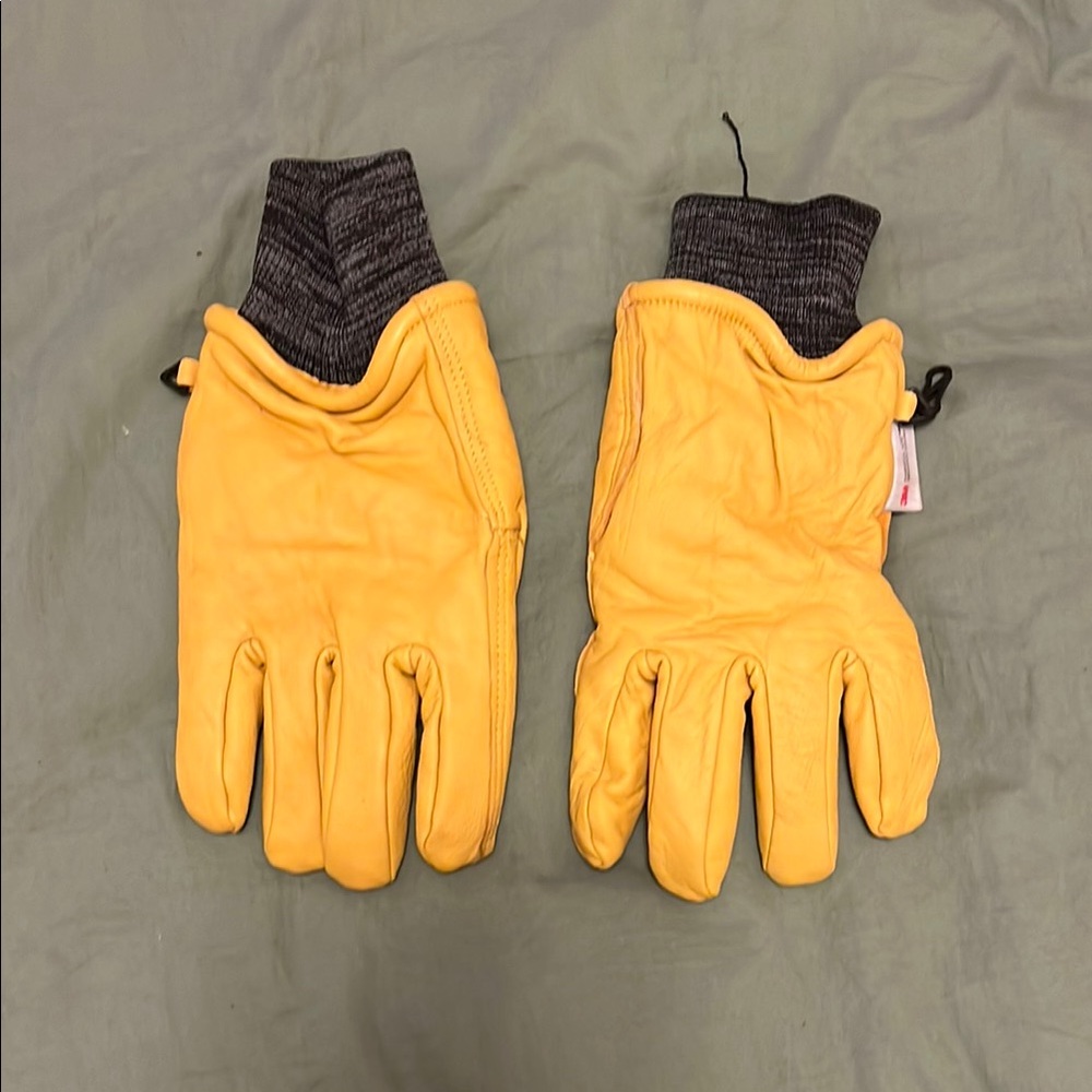 Yellow Thinsulate gloves